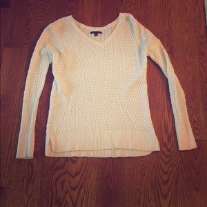 AMERICAN EAGLE OFF WHITE SWEATER SIZE LADIES SMALL